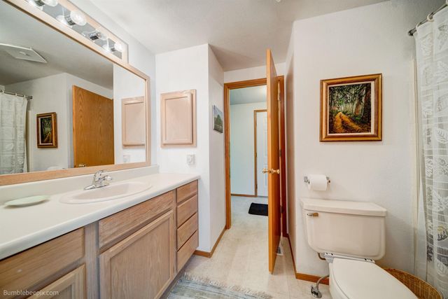 3103 E Vicksburg Ln, Mead, WA 99021