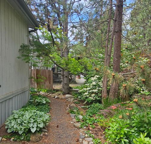 3103 E Vicksburg Ln, Mead, WA 99021