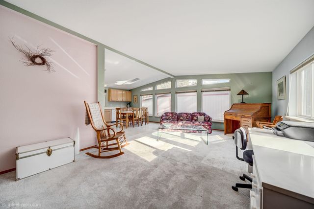 3103 E Vicksburg Ln, Mead, WA 99021
