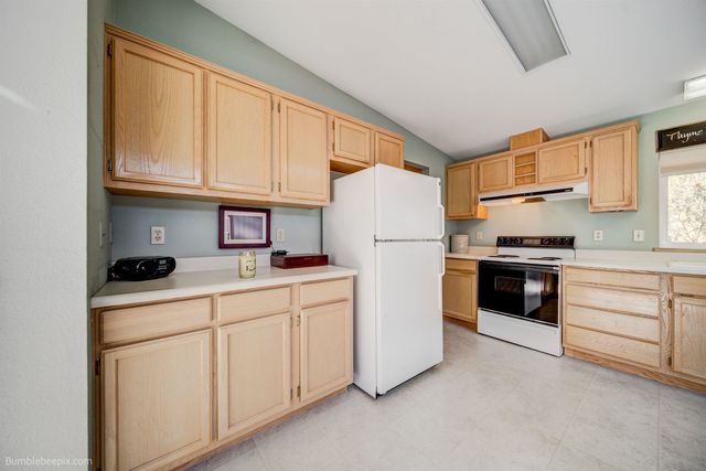 3103 E Vicksburg Ln, Mead, WA 99021