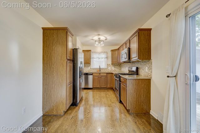 1218 Hoffman Avenue, Royal Oak, MI 48067