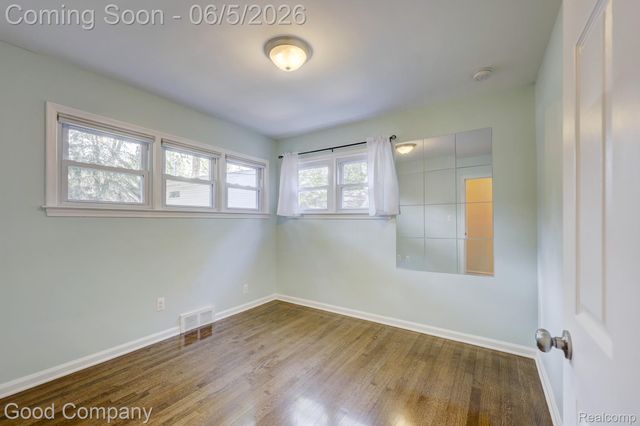 1218 Hoffman Avenue, Royal Oak, MI 48067