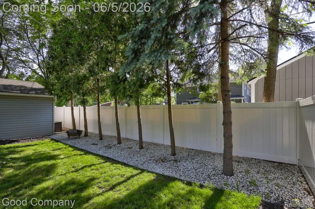 1218 Hoffman Avenue, Royal Oak, MI 48067