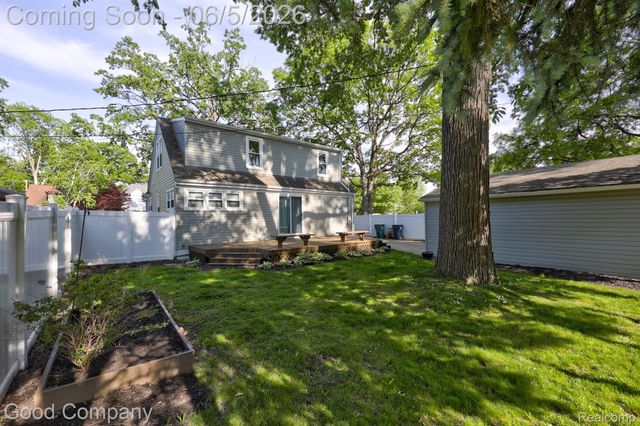1218 Hoffman Avenue, Royal Oak, MI 48067