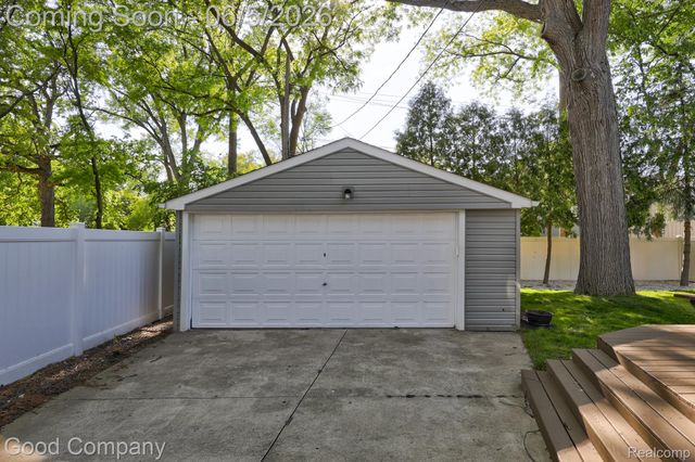 1218 Hoffman Avenue, Royal Oak, MI 48067