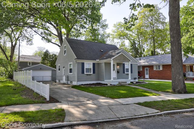 1218 Hoffman Avenue, Royal Oak, MI 48067
