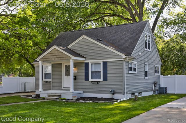 1218 Hoffman Avenue, Royal Oak, MI 48067