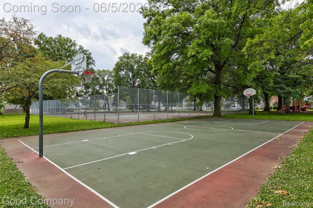 1218 Hoffman Avenue, Royal Oak, MI 48067