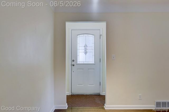 1218 Hoffman Avenue, Royal Oak, MI 48067