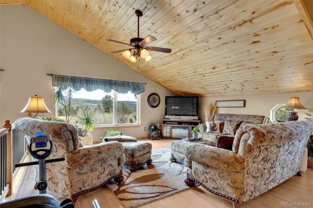 38 Kingston Drive, Florissant, CO 80816