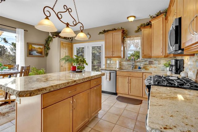 38 Kingston Drive, Florissant, CO 80816