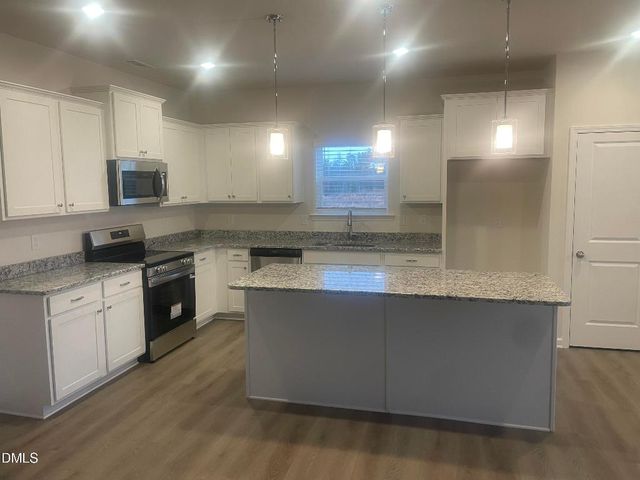 140 E American Marigold Drive, Benson, NC 27504