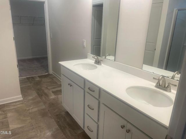 140 E American Marigold Drive, Benson, NC 27504