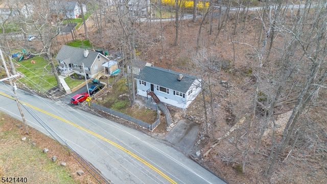 67 Breakneck Rd, Vernon Twp., NJ 07422