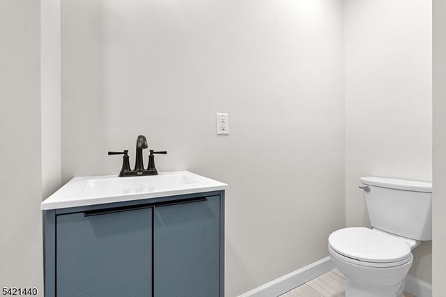 67 Breakneck Rd, Vernon Twp., NJ 07422