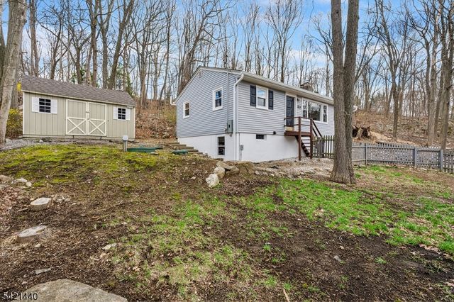 67 Breakneck Rd, Vernon Twp., NJ 07422