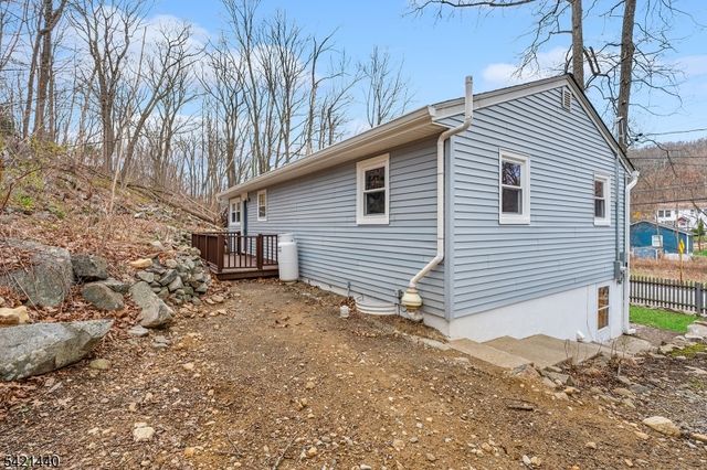 67 Breakneck Rd, Vernon Twp., NJ 07422