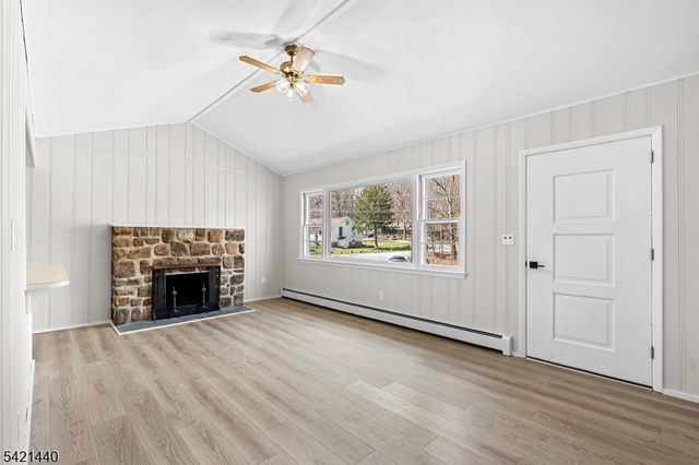 67 Breakneck Rd, Vernon Twp., NJ 07422