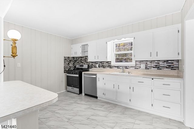 67 Breakneck Rd, Vernon Twp., NJ 07422