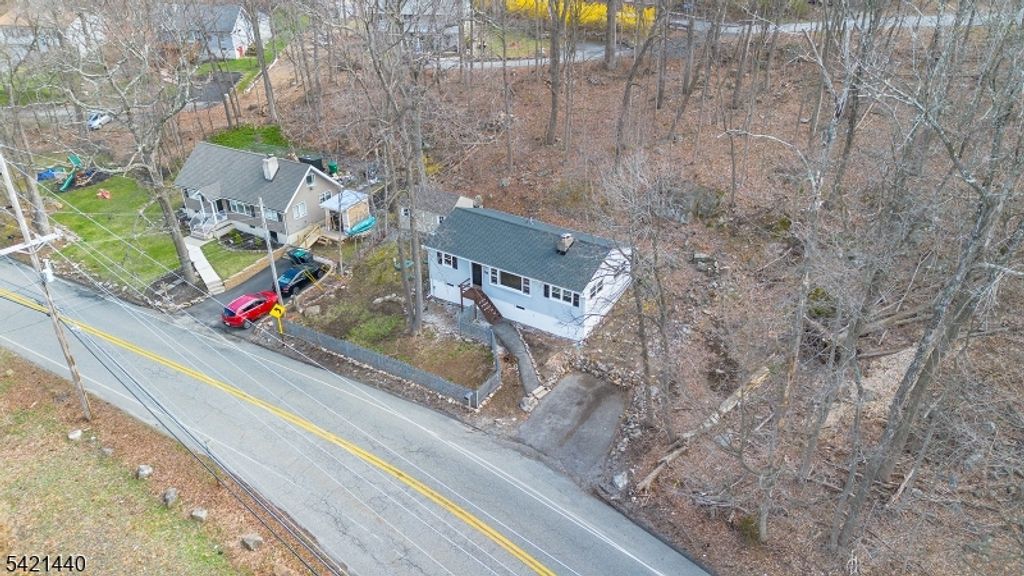 67 Breakneck Rd, Vernon Twp., NJ 07422 — photo 2