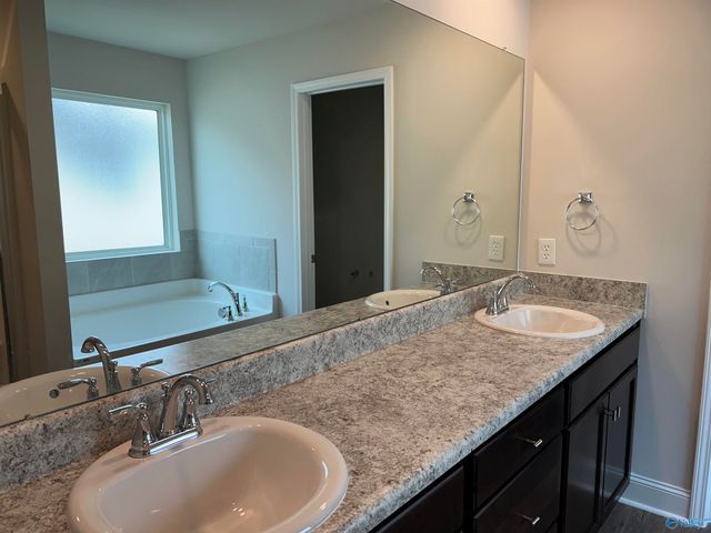 4218 Textile Lane SW, Huntsville, AL 35805