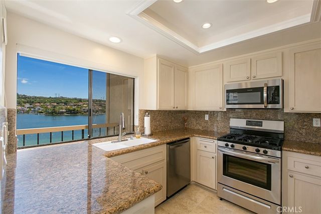 22564 Galilea 32, Mission Viejo, CA 92692