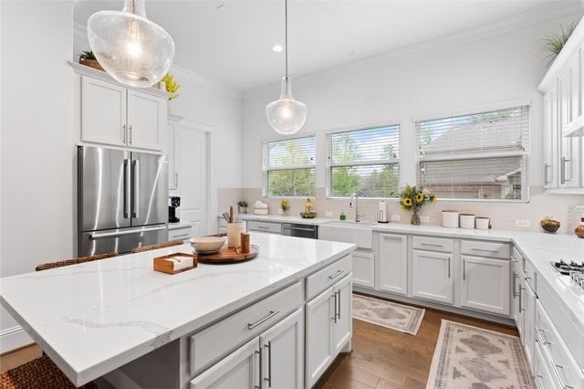 106 Golden Eye Court, Montgomery, TX 77316