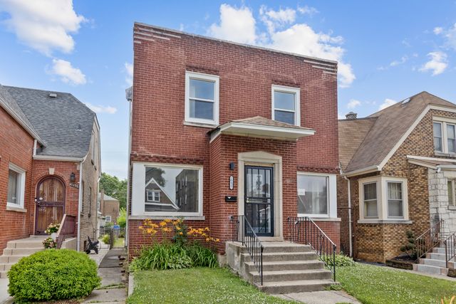 10437 S Eberhart Avenue, Chicago, IL 60628