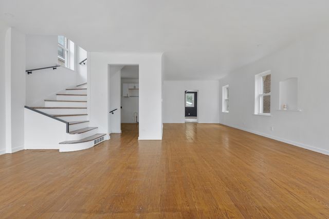 10437 S Eberhart Avenue, Chicago, IL 60628