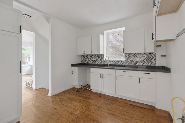 10437 S Eberhart Avenue, Chicago, IL 60628