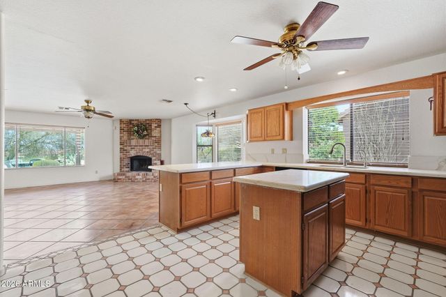 5472 S FEATHER BUSH Court, Gold Canyon, AZ 85118