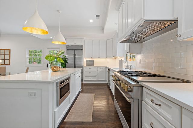 5622 Hillview Dr, Brentwood, TN 37027