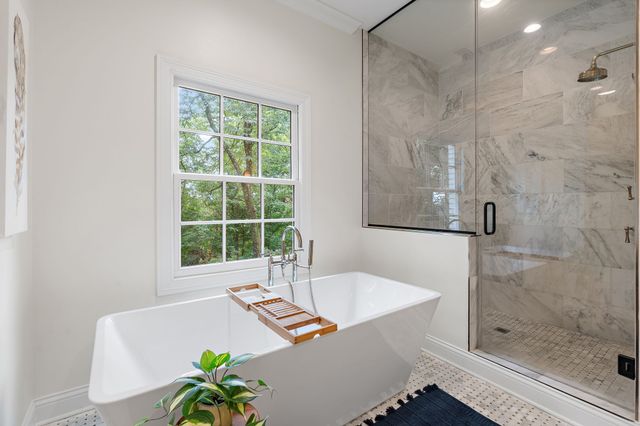 5622 Hillview Dr, Brentwood, TN 37027