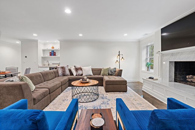 5622 Hillview Dr, Brentwood, TN 37027