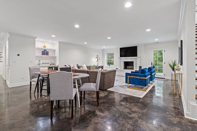 5622 Hillview Dr, Brentwood, TN 37027