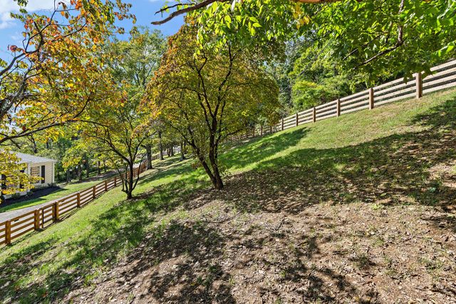 5622 Hillview Dr, Brentwood, TN 37027