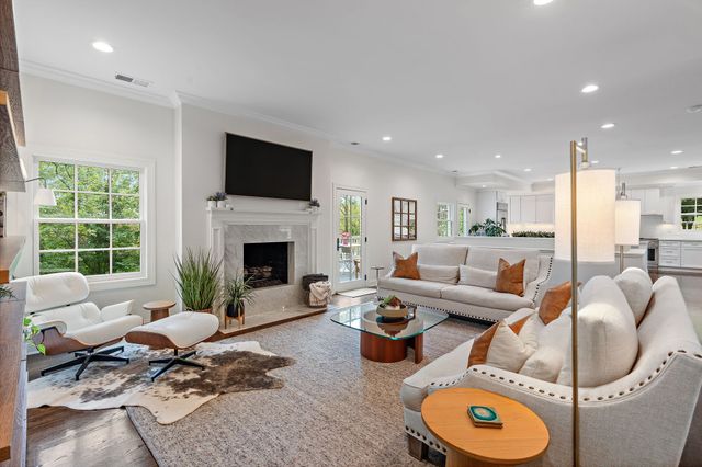 5622 Hillview Dr, Brentwood, TN 37027