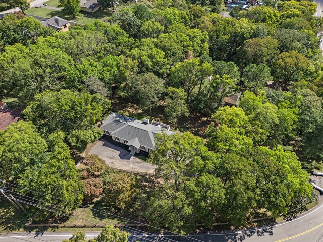 5622 Hillview Dr, Brentwood, TN 37027