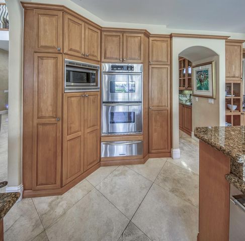 945 Cypress Drive, Delray Beach, FL 33483