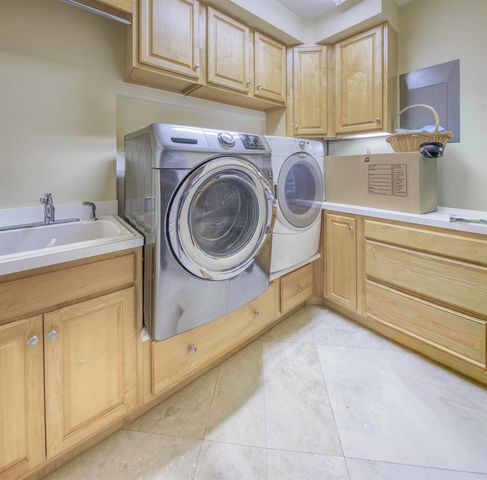 945 Cypress Drive, Delray Beach, FL 33483
