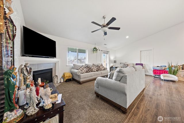 3304 W Crabapple Court, Moses Lake, WA 98837