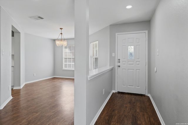 9855 Burr Press, San Antonio, TX 78245