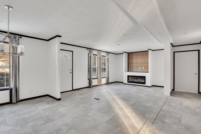 51 W West Mountain Road, Corinth, NY 12822