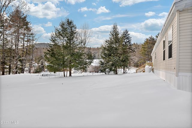 51 W West Mountain Road, Corinth, NY 12822