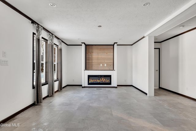 51 W West Mountain Road, Corinth, NY 12822