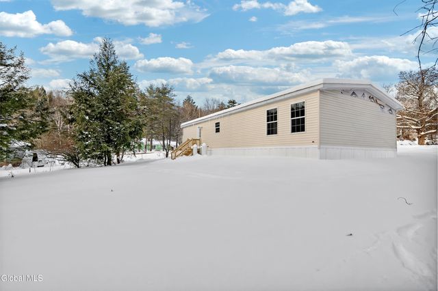 51 W West Mountain Road, Corinth, NY 12822