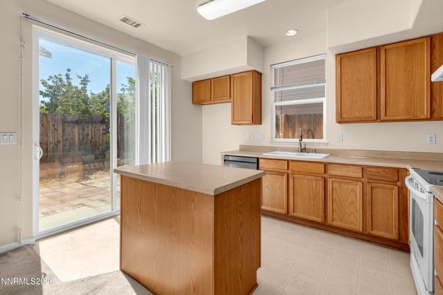 9248 Running Dog Circle, Reno, NV 89506