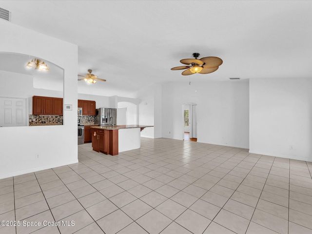 507 Fitzsimmons Street SW, Palm Bay, FL 32908