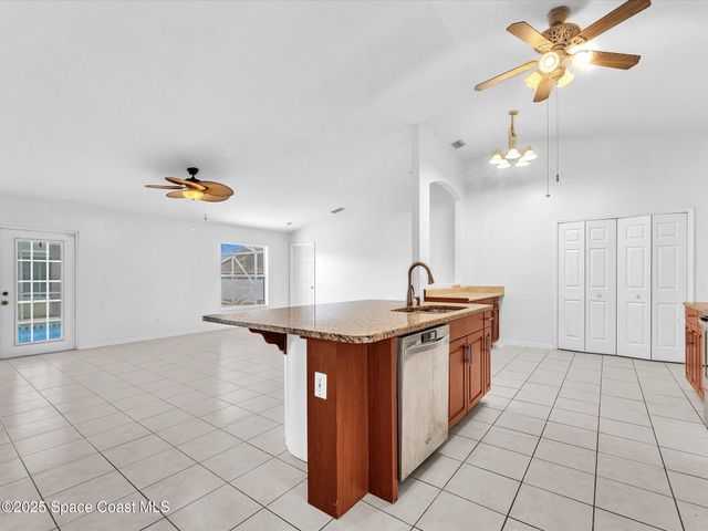 507 Fitzsimmons Street SW, Palm Bay, FL 32908