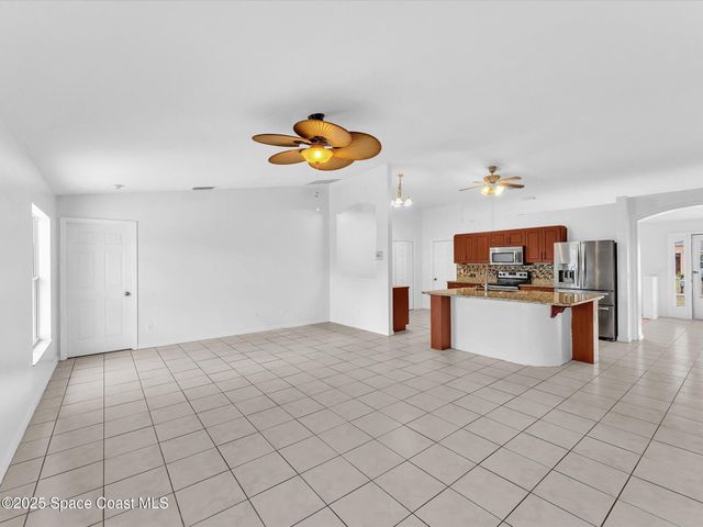 507 Fitzsimmons Street SW, Palm Bay, FL 32908